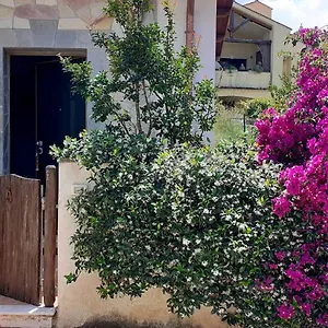 8 Via V. Monti , Loiri Porto San Paolo Italia